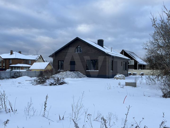 Дом 200 м² на участке 15 сот.