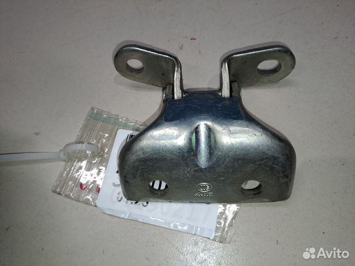 Петля двери передней правой нижняя KIA Ceed 2012-2018