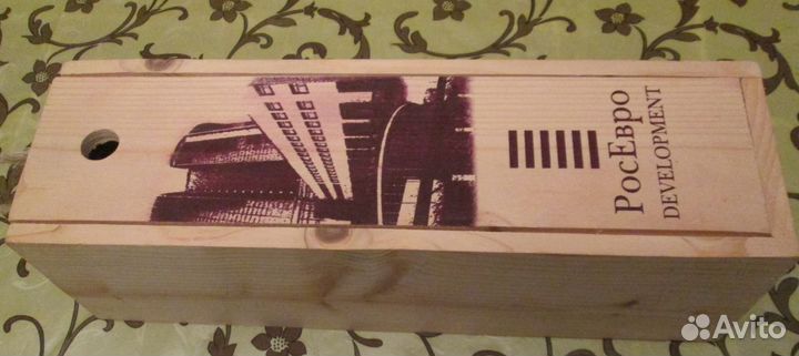 Подарочна коробка для бутылки. Дерево