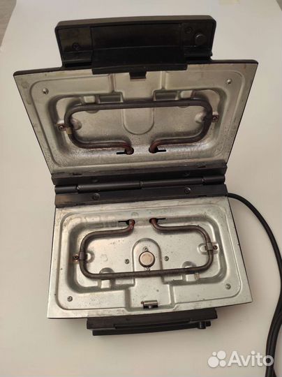 Вафельница сэндвичница redmond RSM-M1403