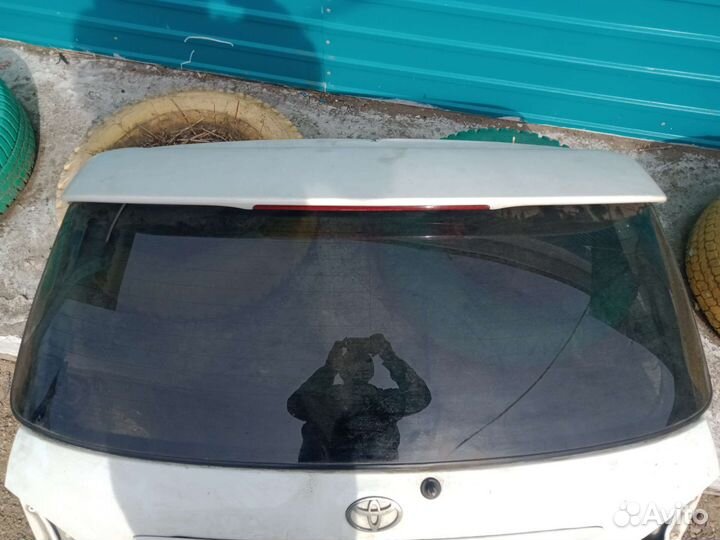 Крышка багажника Toyota Ipsum 21
