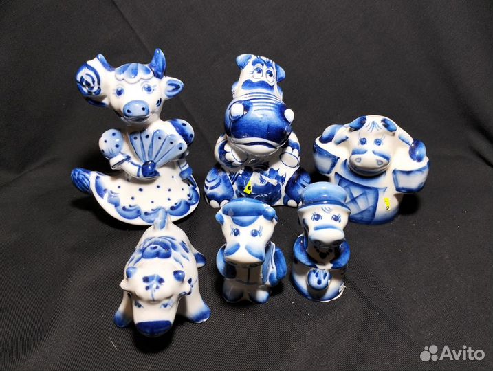 Статуэтки фарфоровые, гжель