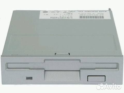 Дисковод FDD 3.5 в комплекте со шлейфом и дисками