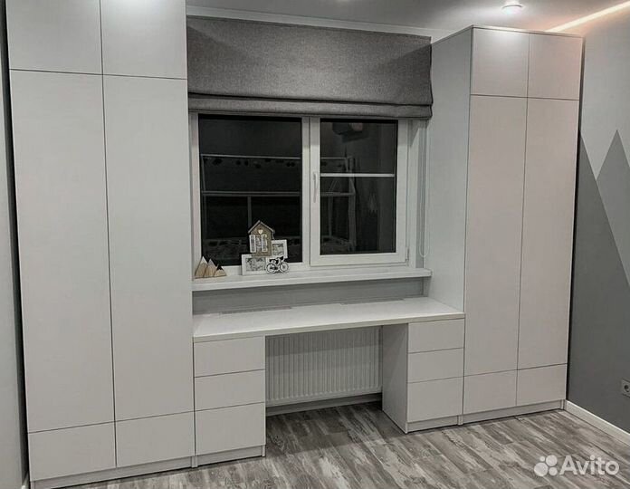 Рабочая зона у окна