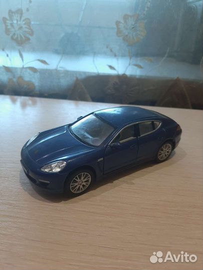 Модели kinsmart