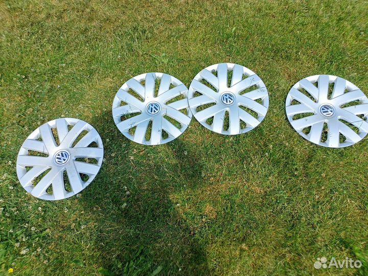 Стальные диски r15 на Фольксваген поло седан