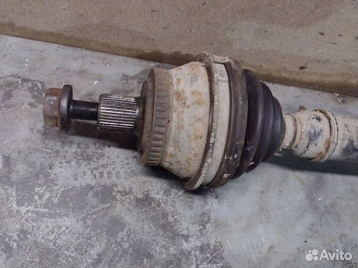 Привод передний правый Audi A6 C5 2.4 АКПП