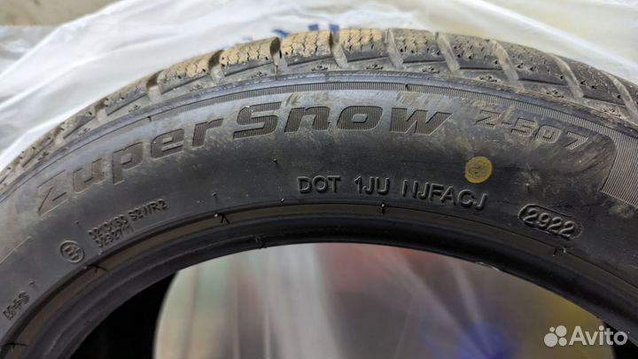 Westlake ZuperSnow Z-507 245/45 R17 99V