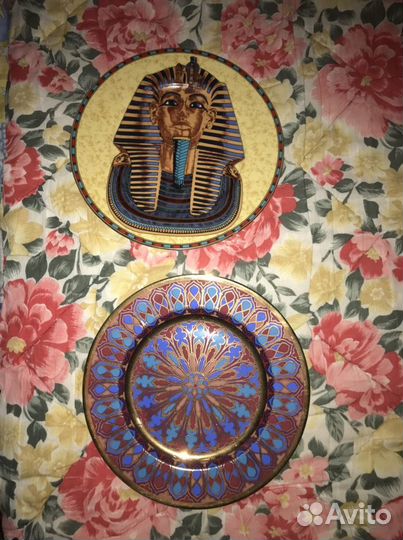 Тарелка декоративная одним лотом