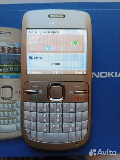 Nokia E72