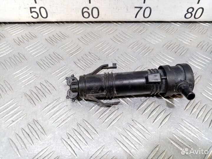 Б/У Форсунка омывателя фары левая#001