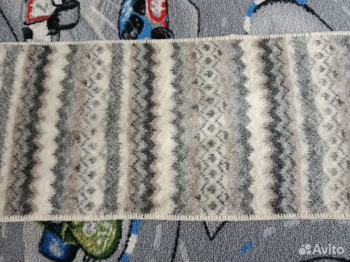 Шерстяной шарф и варежки