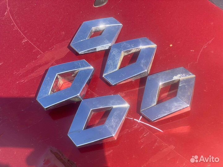 Эмблема Renault