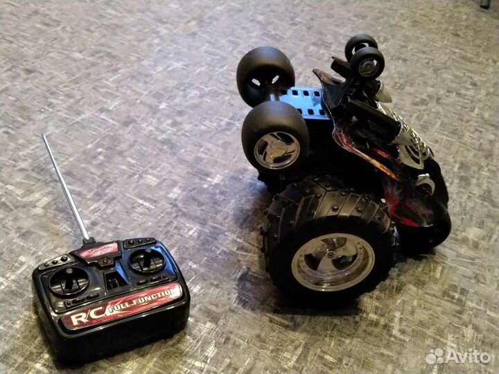 Машинка на радиоуправлении