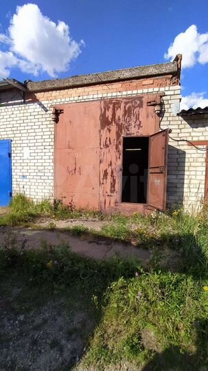 Гараж, > 30 м²