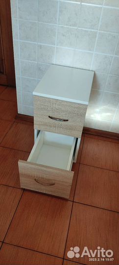 Тумба прикроватная узкая 2 шт. Новые