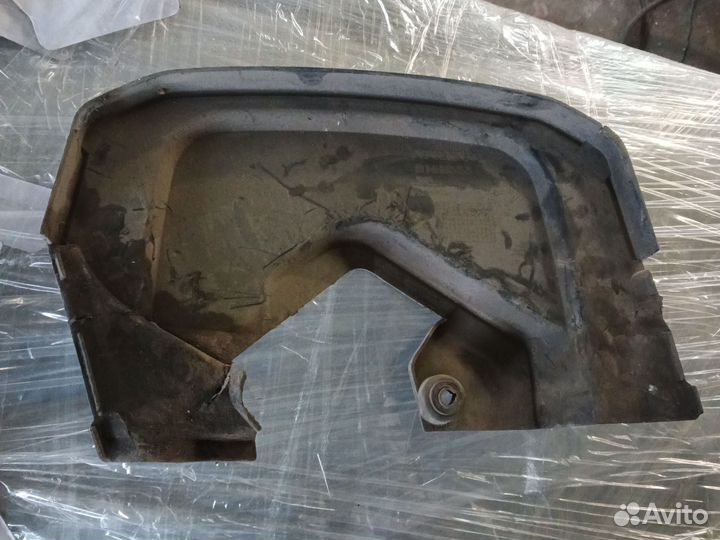 Защита ремня грм (кожух) Volvo V40 1 9146055