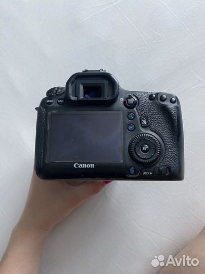 Зеркальный фотоаппарат Canon EOS 6D
