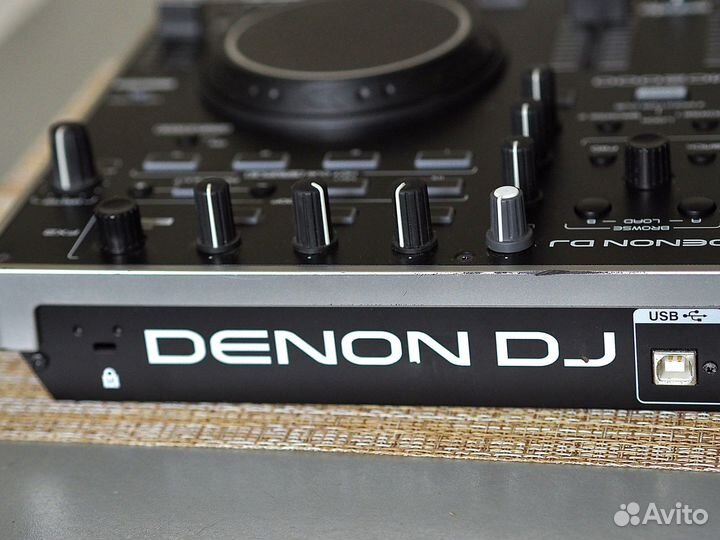 Dj контроллер Denon DN-MC2000