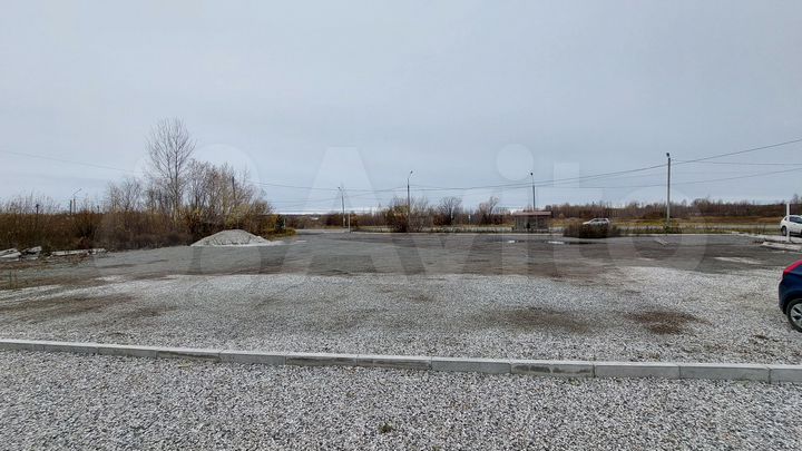 Машиноместо, > 30 м²