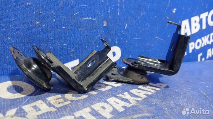 Крепление сиденья Kia Cerato Koup купе G4KD 2010