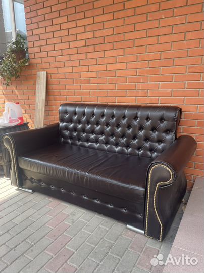 Кожаный диван бу