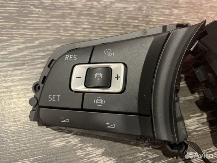 Кнопки в спорт руль VW с круглой подушкой R R-line