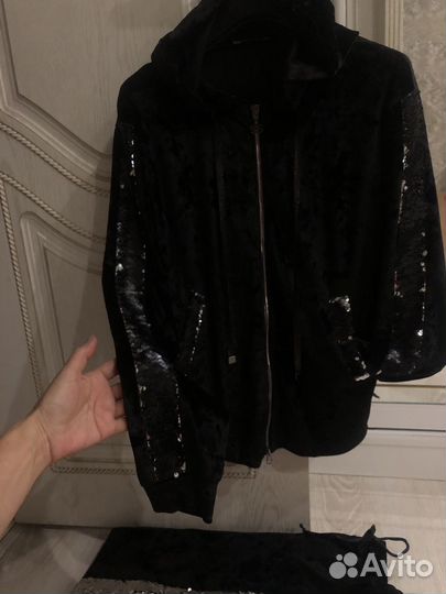 Спортивный костюм женский