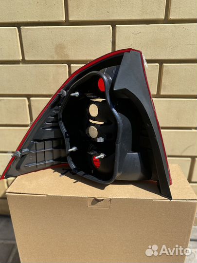 Задний правый фонарь Ford Focus 2 Седан