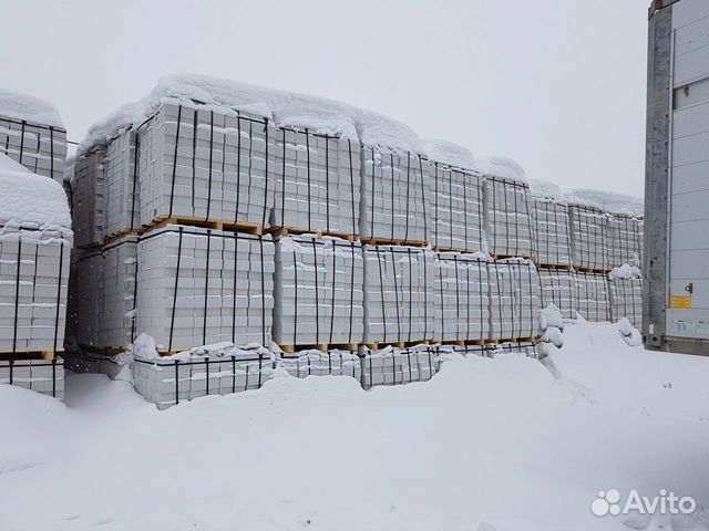 Белый силикатный кирпич строительный новый на паке