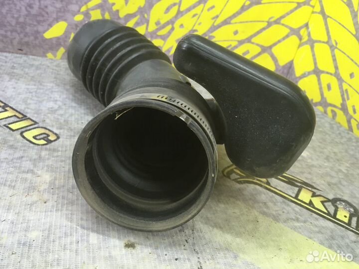 Патрубок воздушного фильтра Субару Импреза 1.5 G12