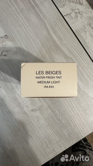 Тональная основа chanel les beiges medium light