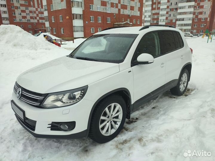Volkswagen Tiguan 2.0 AT, 2015, 110 000 км