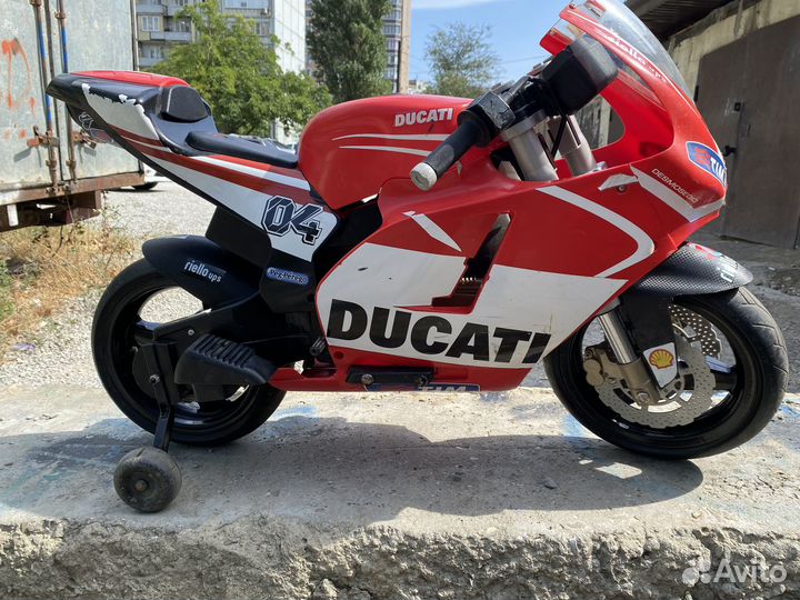 Детский электромотоцикл ducati PEG-perego
