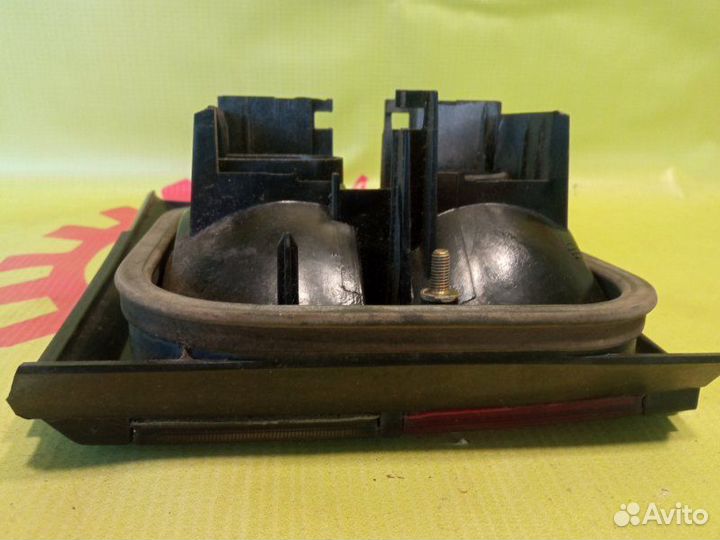 Стоп-сигнал задний левый Volkswagen Passat B3