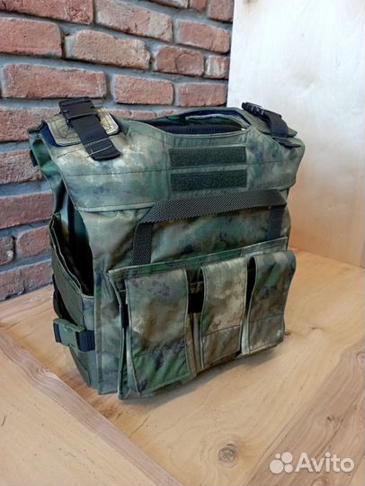 Бронежилет с плитами и капами Мох