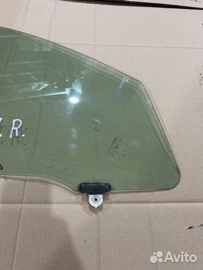 Стекло двери Передний правое Mitsubishi asx