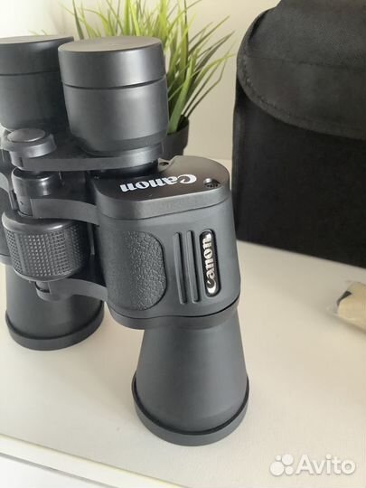 Бинокль Canon