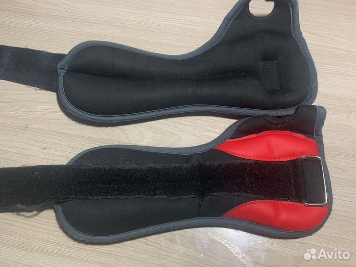 Утяжелители по 1 кг каждая