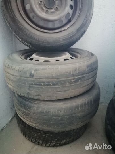 Kumho Ecowing ES01 KH27 195/65 R15