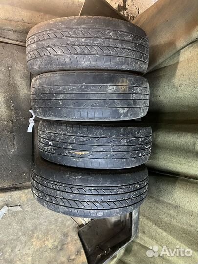 Dunlop EconoDrive 215/60 R16 19B