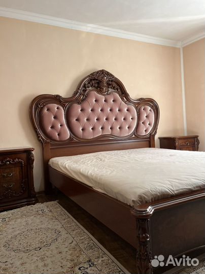 Спальный гарнитур- Китай