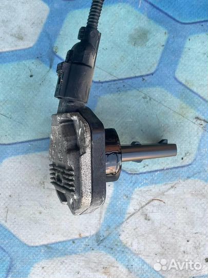 Датчик уровня масла 1J0907660C