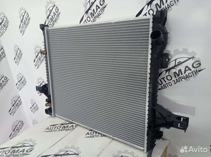 Радиатор охлаждения Volvo XC90 2.4-3.2L 02-14г акп