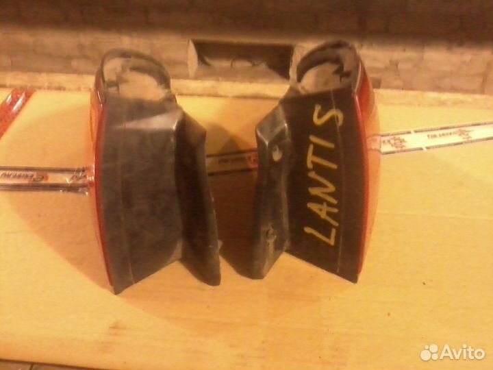 Продаю задние фонари mazda lantis,323F