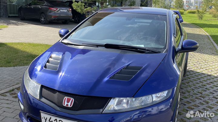 Капот с жабрами mugen Honda Civic 8 5D