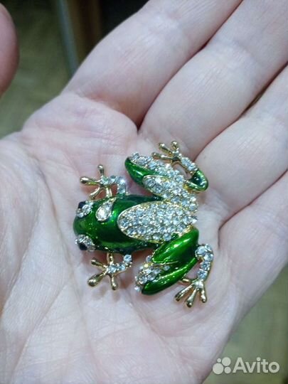 Брошь новая 