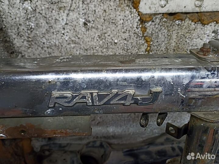 Кенгурятник на RAV 4