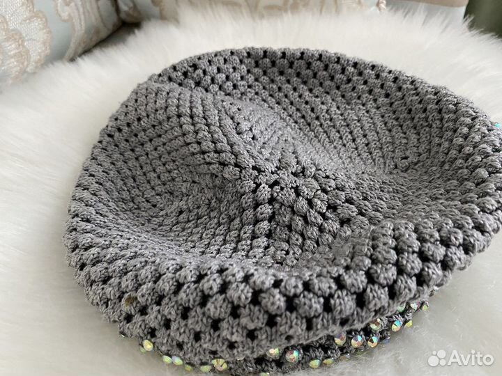 Шапка берет с кристаллами