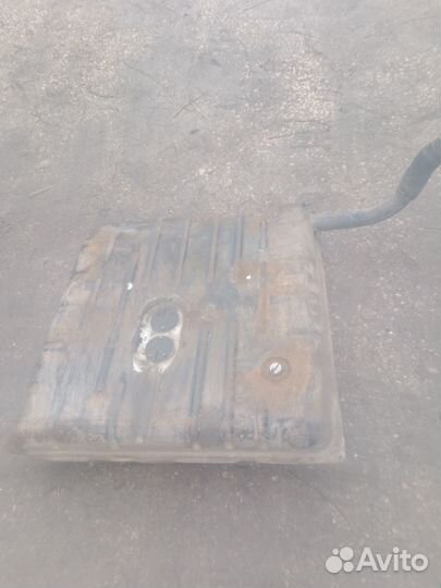 Продам бензобак 70 л на Газ 24-10